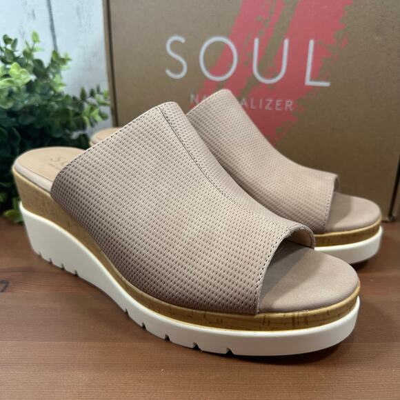 SOUL Naturalizer Beige Wedges, like new - Picture 3 of 8